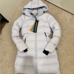 ❗️SOLD❗️NWT Aritzia Super Puff supersnug puff mid length down puffer jacket